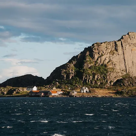 בית נופש Visit Mortsund, Lofoten *