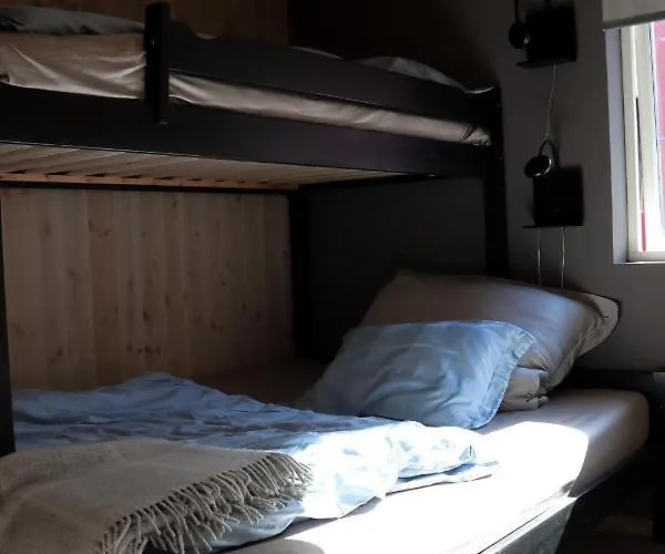 Visit Mortsund, Lofoten Feriehus